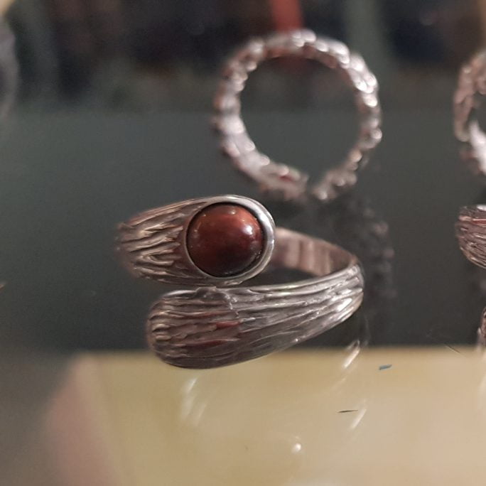 Anillo Abrazo con Piedra